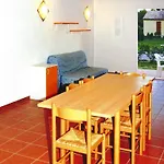 Apartment In Near Sandy