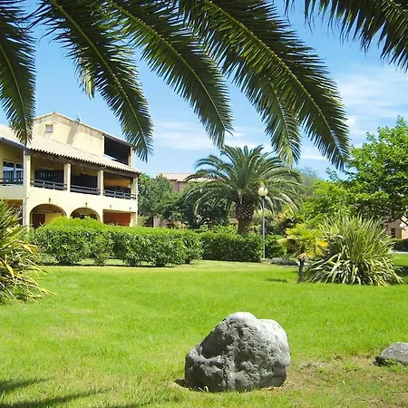 Apartment With Balcony Or Small Garden
