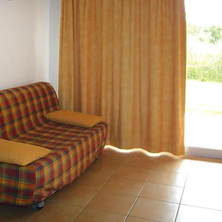 Apartment With Balcony Or Small Garden